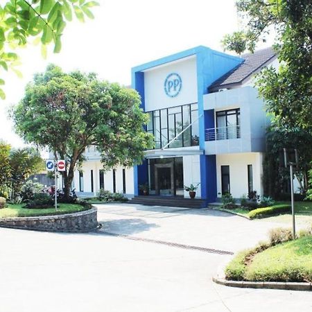Pp University Cisarua Buitenkant foto