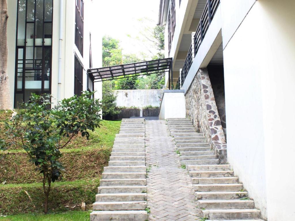 Pp University Cisarua Buitenkant foto