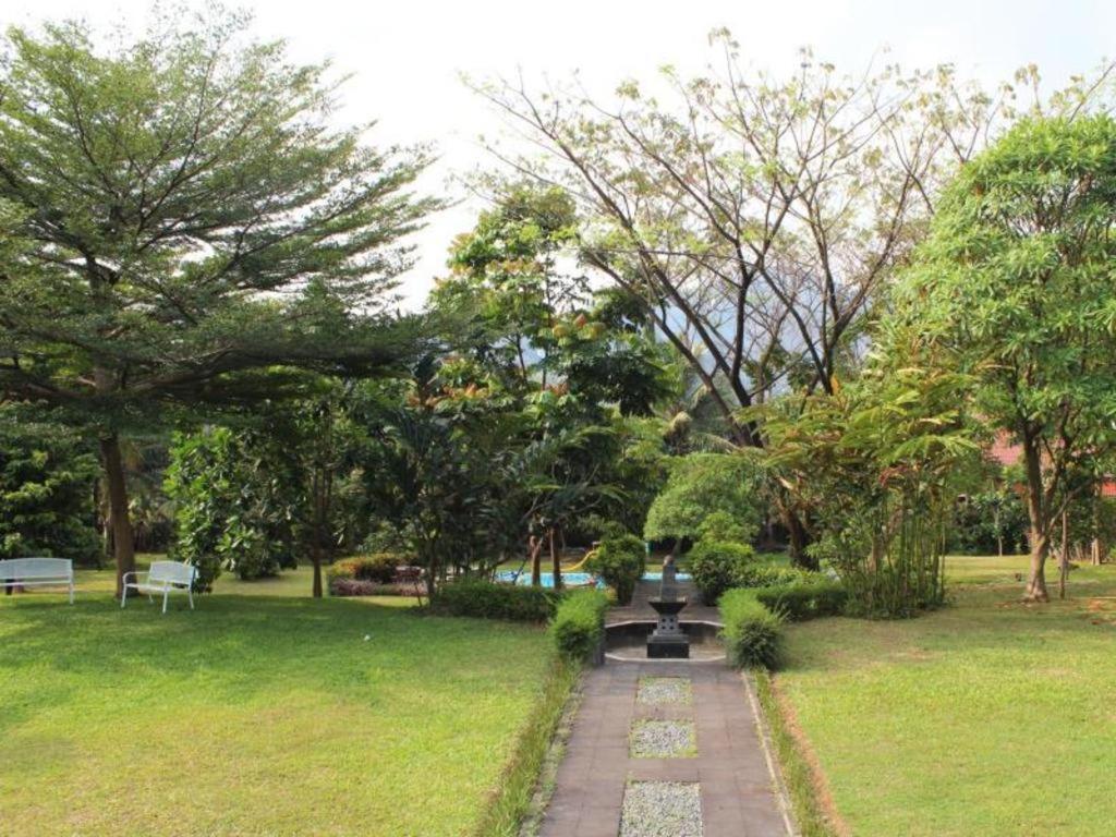 Pp University Cisarua Buitenkant foto